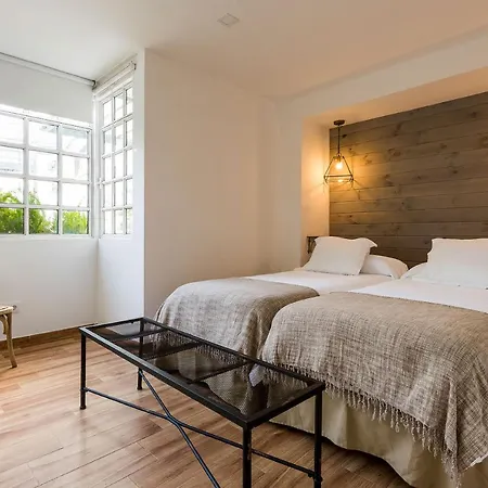 Genteel San Leandro Apartment *